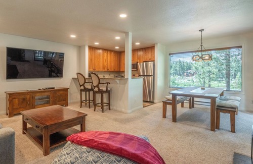 Mammoth Lakes Condo | Summit #27: 1 BR, 1 BA in Mammoth Lakes, Sleeps 4