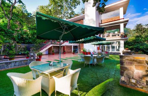 Dhunar Gaon Hotel | Relax at Summit By The Ganges Resort & Spa with Pool Access