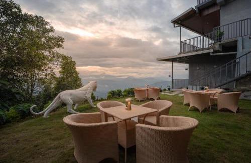 Tukdah Forest Hotel | Summit Enigma Resort & Spa , Lamahatta