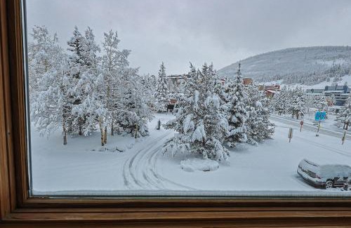 Copper Mountain Village Apartment | Elevate Your Stay at Summit House: 2 Bed, Pool & Hot Tub