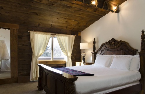 Killington Hotel | Inviting Summit Lodge: Pool, Spa & Family-Friendly Amenities