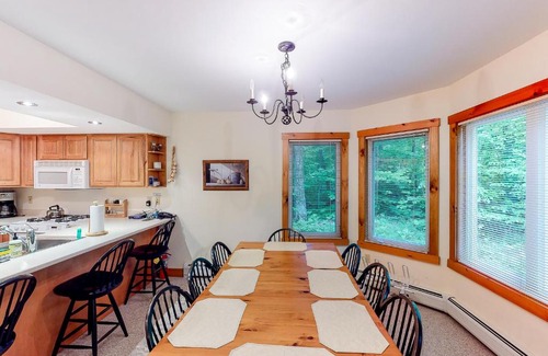 North Troy Apartment | Delightful Summit Solitude: Family-Friendly Getaway Awaits