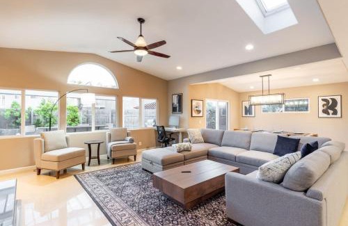 South Oceanside House | Coastal Hideaway: Pet-Friendly Retreat with 9.5/10 Rating