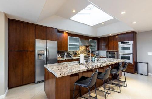 South Oceanside House | Coastal Hideaway: Pet-Friendly Retreat with 9.5/10 Rating