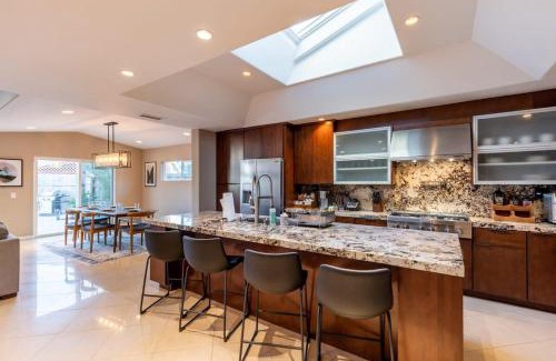 South Oceanside House | Coastal Hideaway: Pet-Friendly Retreat with 9.5/10 Rating