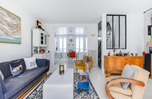 Epinettes Apartment | Elegant House with Patio - 4-Star Family-Friendly Retreat