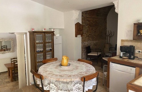 Villecroze House | Exquisite Provencal Farmhouse with Ocean View & Pool