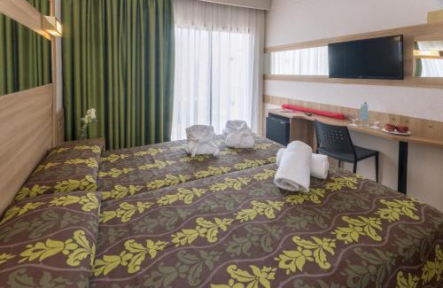 Pineda de Mar Hotel | Relax at Sumus Hotel Stella & Spa - 4-Star Oceanfront Escape