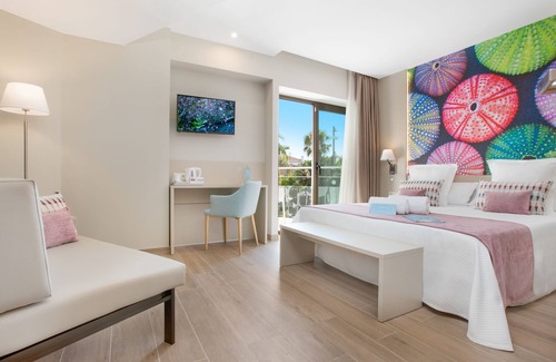 Pineda de Mar Hotel | Relax at Sumus Stella & Spa: 4-Star Ocean View Retreat