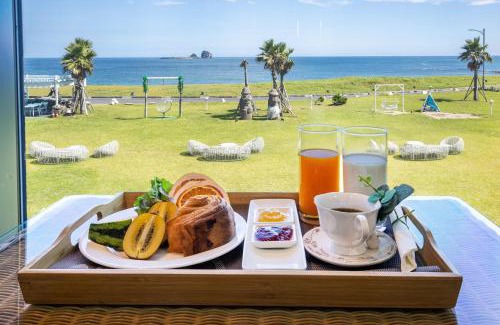 Andeok Resort | Oceanfront Sun and Moon Resort: 4-Star Guest Rated Escape