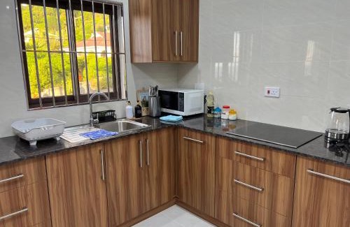 Mare Anglaise Apartment | Sun and Sea Self Catering