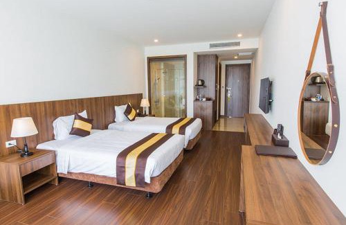 Ha Long Hotel | Relax at Sun Bay Tuan Chau Hotel with Oceanfront Views