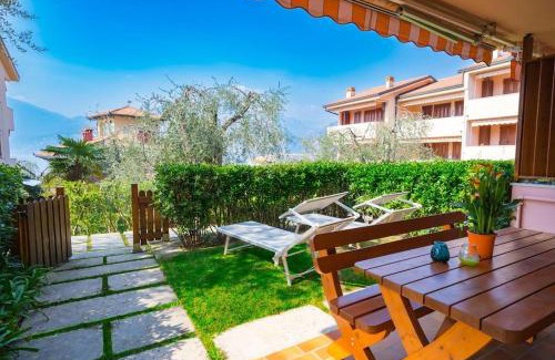 Assenza Apartment | Discover Sun Beth's House: Oceanfront Oasis with Pool