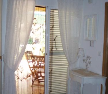 Lomas House | Beachfront Bliss at Sun & Blue Sea: 4-Star Family Retreat