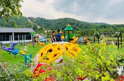 Luong Son Villa | Sun Blush S103: Pet-Friendly Retreat with Pool & Breakfast