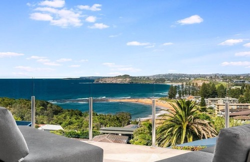 Sydney House | Relax at Sun-Catcher: Pool, Spa & Family-Friendly Fun