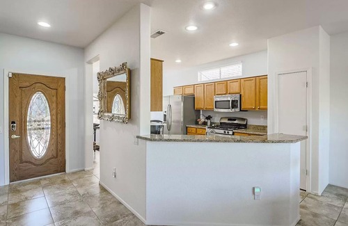 Sun City Grand-desert Horizon House | Explore Sun City Grand: Pet-Friendly Ranch Retreat Awaits!