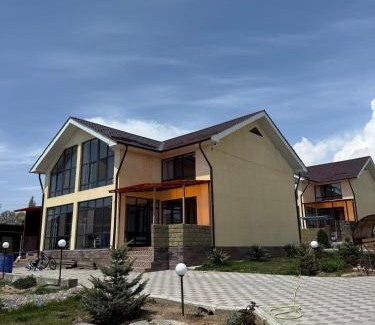 Korumdu Apartment | Relax at Sun Dream: Family-Friendly Getaway Awaits