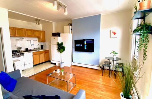 Hoboken Apartment | Bright & Modern 2BR Retreat, Steps from NYC Attractions
