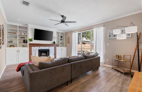 Round Rock House | Bright Retreat with Pool, Hot Tub & Game Room Awaits