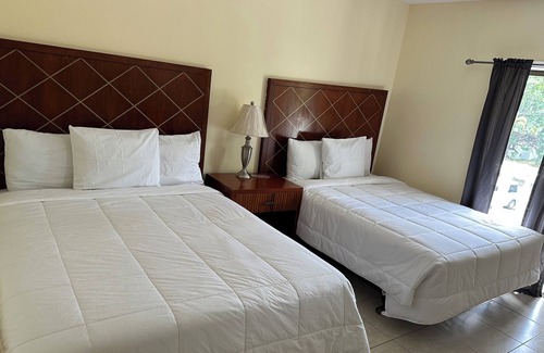 Nassau Hotel | Explore Fun at Sun Fun Resort with Pool & Family-Friendly Vibes