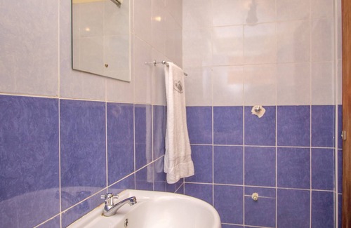 Nyeri Hotel | Discover Sun Guest House: Family-Friendly & Rated 8/10