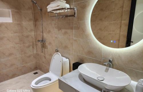Thuan Thanh Hotel | Budget-Friendly Sun Hotel & Apartment with Breakfast Included