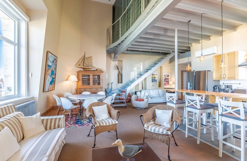 Behobie Apartment | Unforgettable SUN KEYWEEK Duplex with Ocean and Garden Views