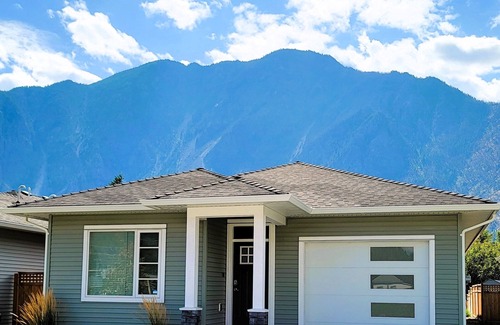 Okanagan-Similkameen House | Sun n Sips Villa in Keremeos