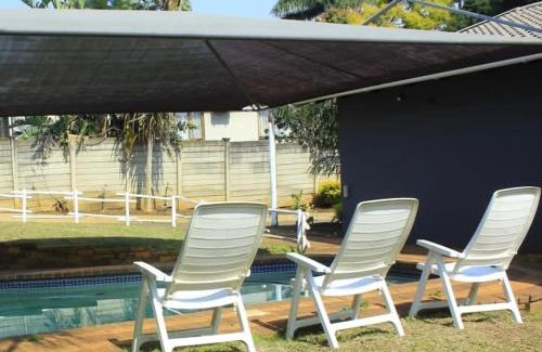 Empangeni House | Relaxing Retreat at Sun & Night with Pool Access