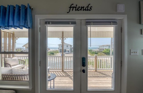 North Topsail Beach House | Memorable Stays at Sun'Sational Memories Hotel - 4 Star Rated