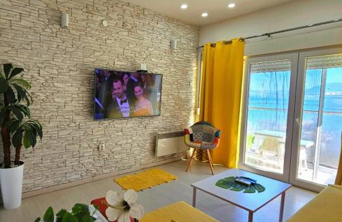Perea Apartment | Discover SUN SEA No 2: Oceanfront Paradise with Top Ratings