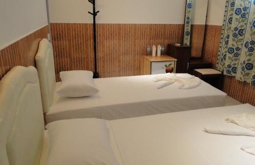 Maafushi House | Welcoming Sun Shine View: Family-Friendly with Breakfast
