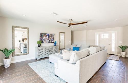 Cavalier Vista House | Pet-Friendly Scottsdale Retreat with Pool & Family Amenities