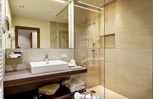 Mittersill Hotel | Relaxing Getaway at Gut Sonnberghof Naturhotel B&B