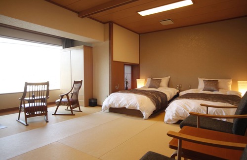 Toba House | Relaxing Retreat at Sun Urashima Yuki no Sato with Spa & Hot Tub