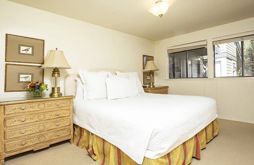 Elkhorn Cabin | Sun Valley Resort, Lodge II Three Bedroom Apartment