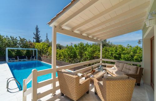 Dorida House | Relaxing Sun Villa Glyfada: 4-Star Oceanfront Retreat