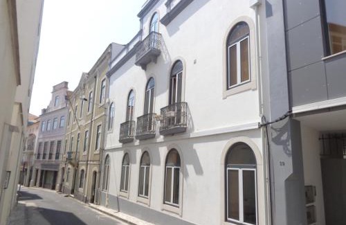 Figueira da Foz Apartment | Sun with Style: Pet-Friendly Oceanfront Retreat Awaits