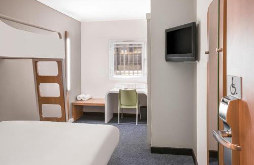 New Redruth Hotel | Budget-Friendly SUN1 Albertson: Ideal Family Getaway