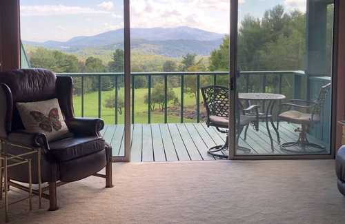 Sunapee House | Ideal Sunapee Townhome with Oceanfront Views & Pool