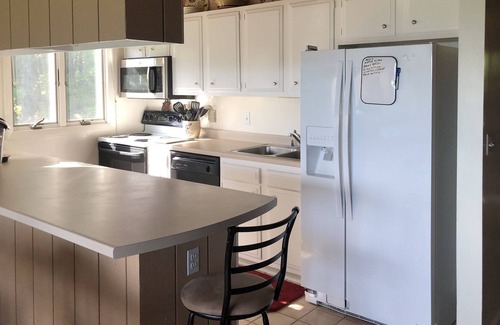 Sunapee House | Ideal Sunapee Townhome with Oceanfront Views & Pool