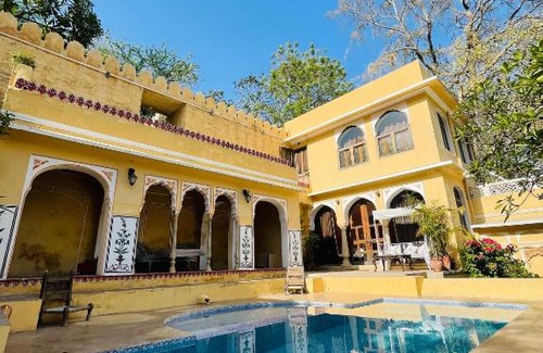 Jaipur Villa | Enchanting Sunar Bagh: Exclusive 3 Bedroom Mountain Retreat