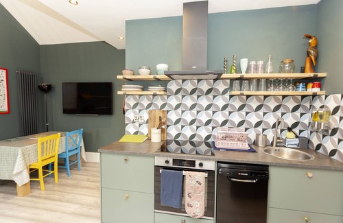 Whitstable House | Welcoming Sunbeam and Sundance Cosy House for Families