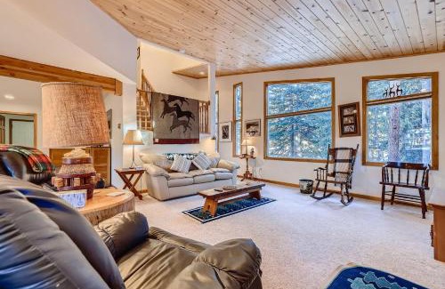 Sunbeam Estates House | Sunbeam Cabin Near Downtown with Family-Friendly Amenities