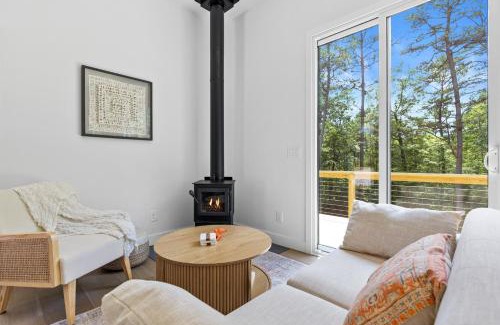 Young Harris House | Sunbeam Tiny Home Cozy Deck Fall Mountain Air
