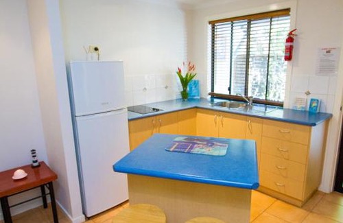 Agnes Water Villa | Relax at Sunbird Gardens: Pet-Friendly Ocean View Oasis