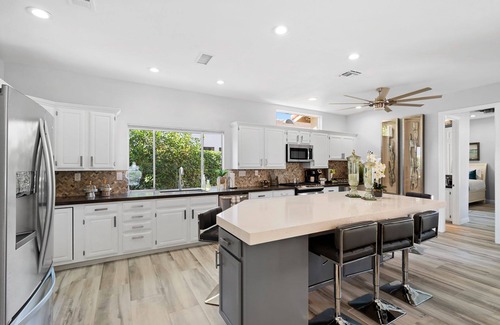Desert Club Estates House | Experience 'Sunbloom': Pool, Spa & Steps to Old Town