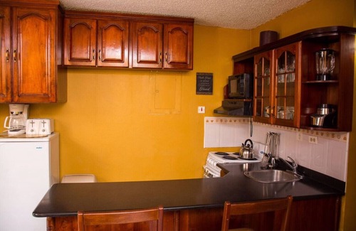Ocho Rios Apartment | Beach Access Studio Suite with Pool View & Top Reviews