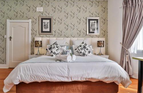 Greater Johannesburg Metropolitan Area Bed & Breakfast | Welcoming Sunbury Bed and Breakfast with Pool & Kitchen Access